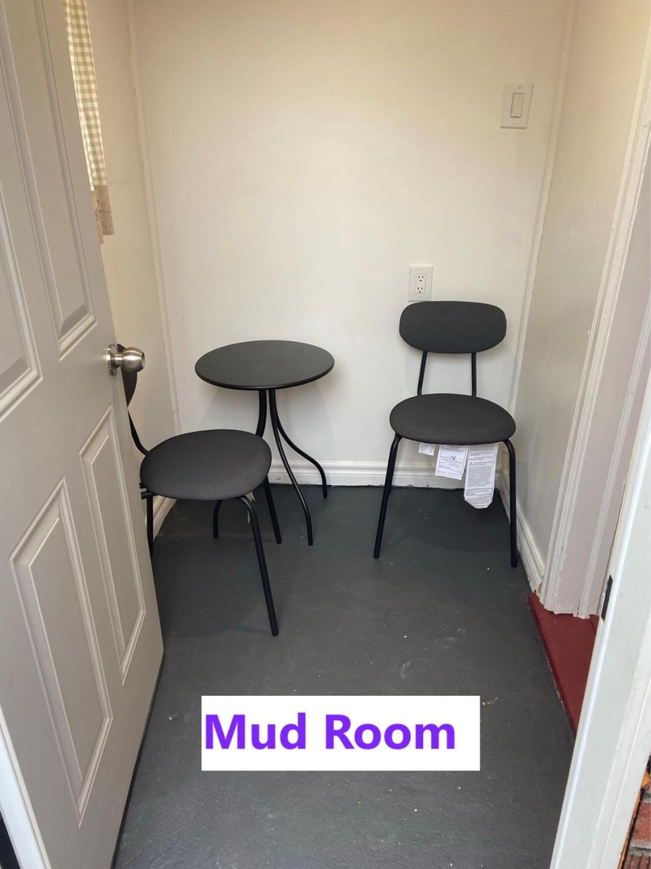 Budget Quad Room With En Suite Bathroom 36B Toronto Exterior photo